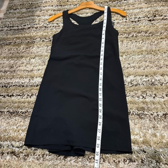 NWT The North Face XS Fitted Arque Hiking Dress with Undershorts Black - Picture 9 of 10